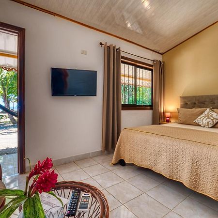Yucca Beachfront Hotel Puerto Viejo de Talamanca Kültér fotó